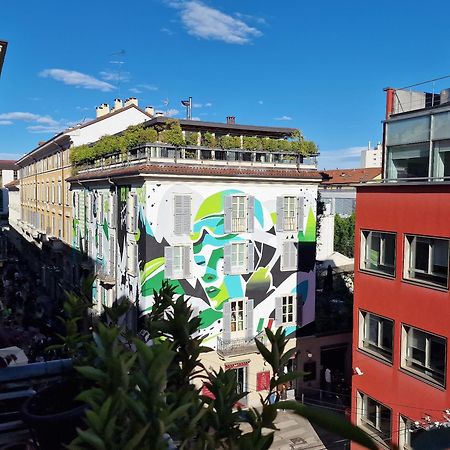 شقة Cozy Flat Mins Walk To Navigli And Metro Porta Genova ميلان المظهر الخارجي الصورة